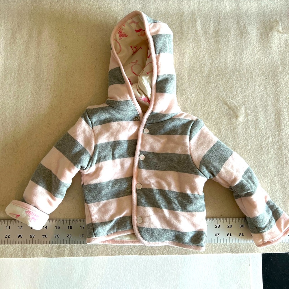 🎀 Burt’s Bees Baby 3-6 month pink striped hoodie 🎀